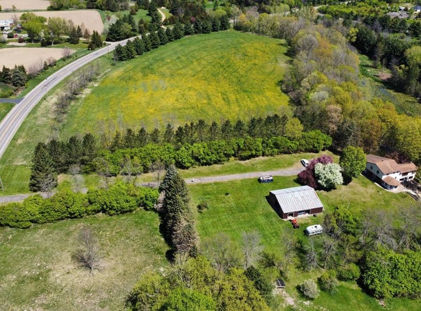 33175 N Lakes Trail, Lindstrom, MN 55045