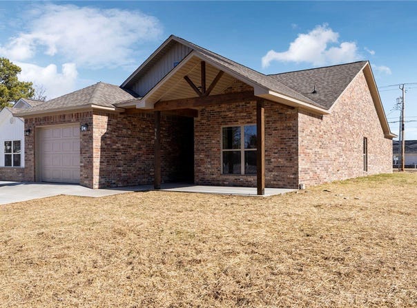 916 N 13th, Fort Smith, AR 72901