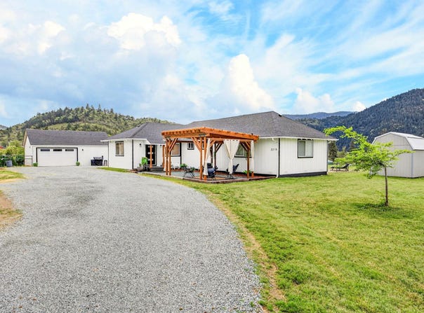 2315 NE Foothill Boulevard, Grants Pass, OR 97526