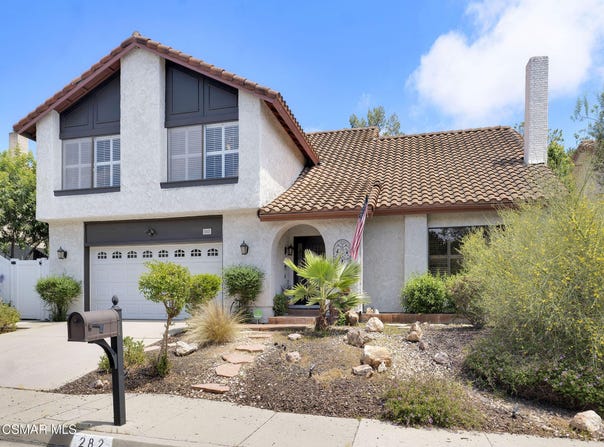 282 Hunters Point Drive, Thousand Oaks, CA 91361