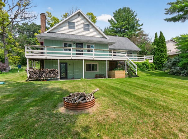 539 Fox Lake Trail, Horton, MI 49246