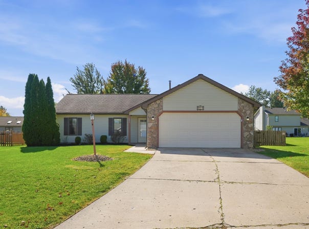833 Laurel Hill Place, Fort Wayne, IN 46825-6455