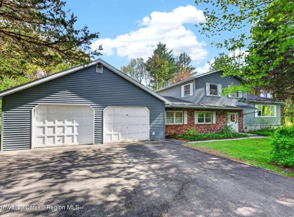 35 Cedar Ridge Road, Stone Ridge, NY 12484