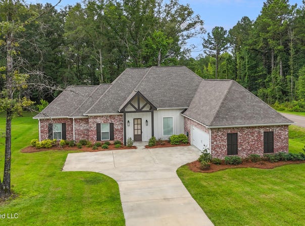 1175 Sanctuary Drive, Brandon, MS 39042