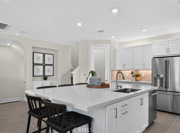 933 Treble, Irvine, CA 92618