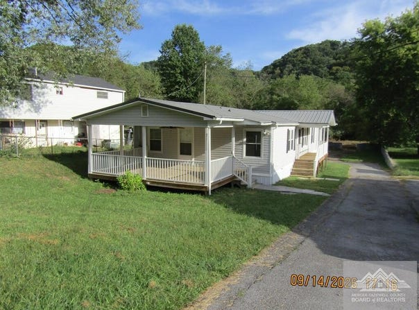 14500 Mud Fork Rd., BLUEFIELD, VA 24605