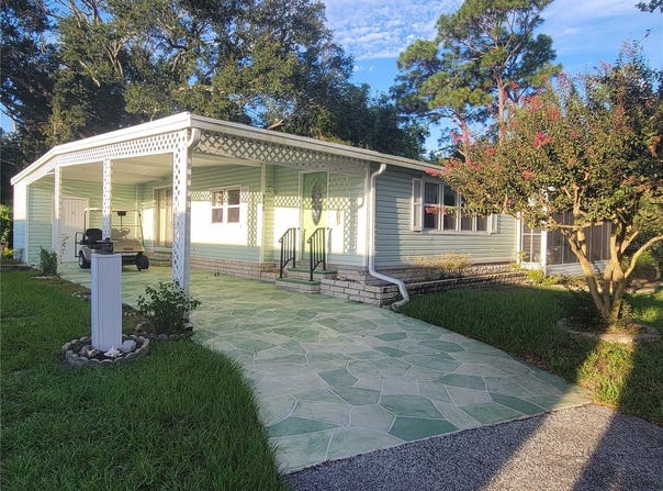 110 JUNIPERUS Drive, SAFETY HARBOR, FL 34695