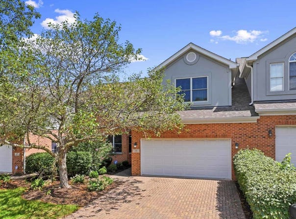 29 Chancel Lane, Glen Ellyn, IL 60137