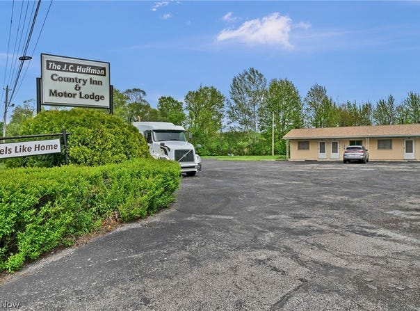 44077 Oberlin Elyria Road, Oberlin, OH 44074