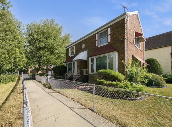 855 W 73rd Street, Chicago, IL 60621