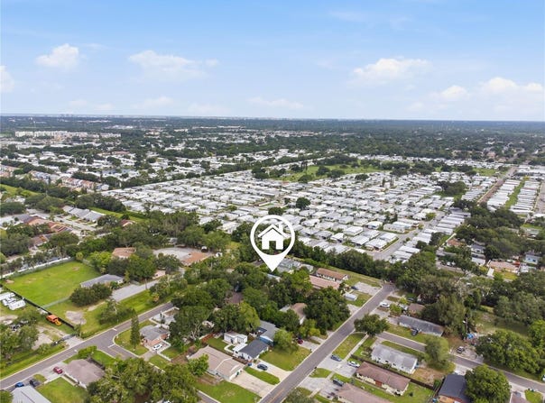 1615 PALM Way, LARGO, FL 33771