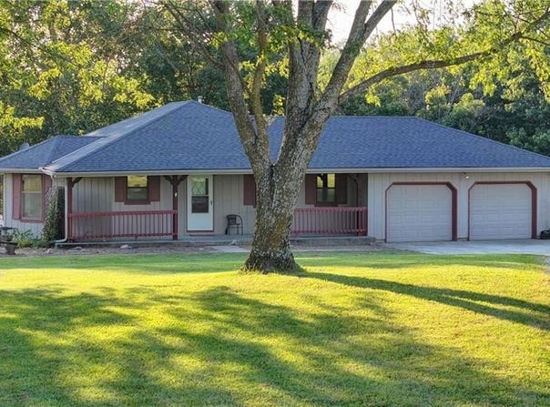 188 SE Everett Lane, Plattsburg, MO 64477