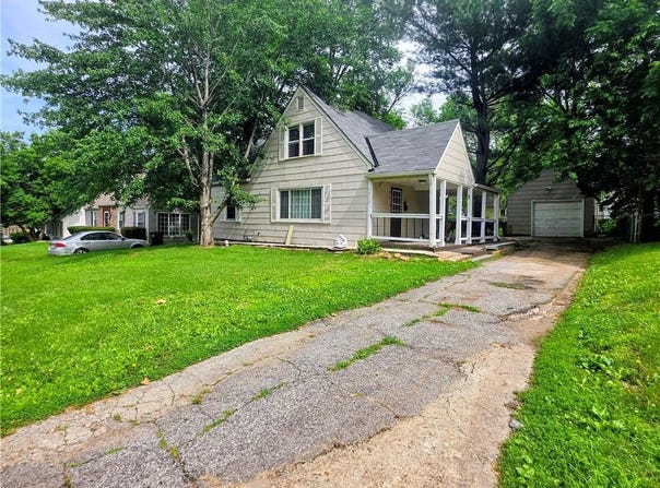 1312 W 29th Street, Independence, MO 64052