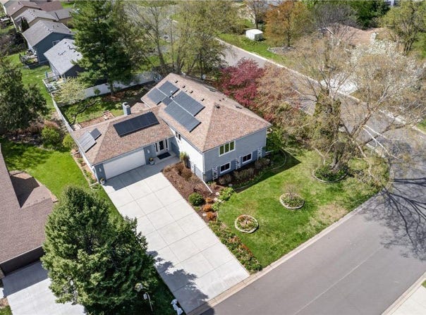 798 Sunset Drive, Eagan, MN 55123
