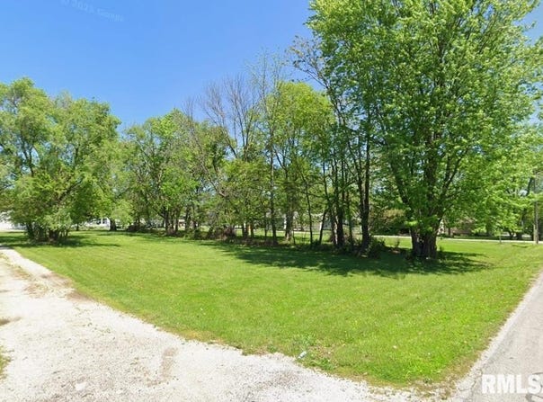 L7 4TH Street, Girard, IL 62640