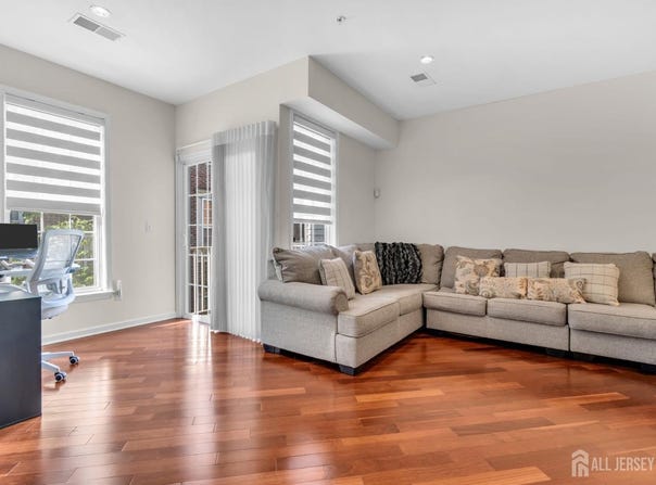 200 E Dey Street, Harrison, NJ 07029