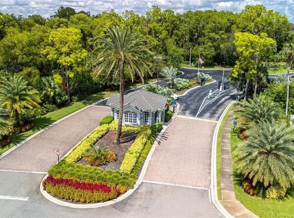 705 Luisa Ln, NAPLES, FL 34104
