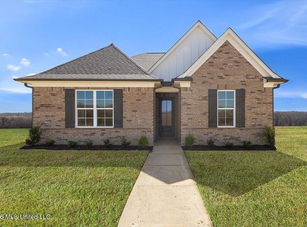 457 Sunflower Street, Nesbit, MS 38651