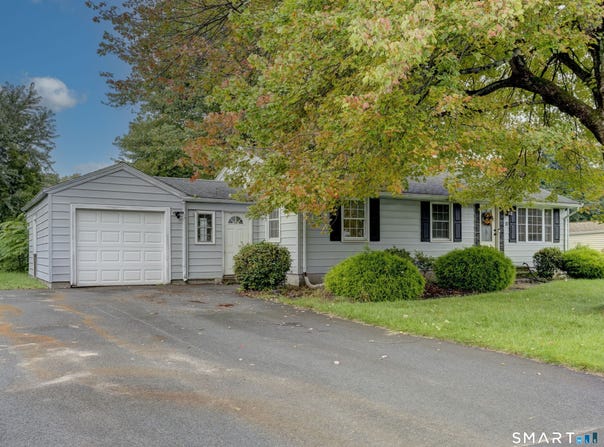 10 Meadowlark Road, Enfield, CT 06082