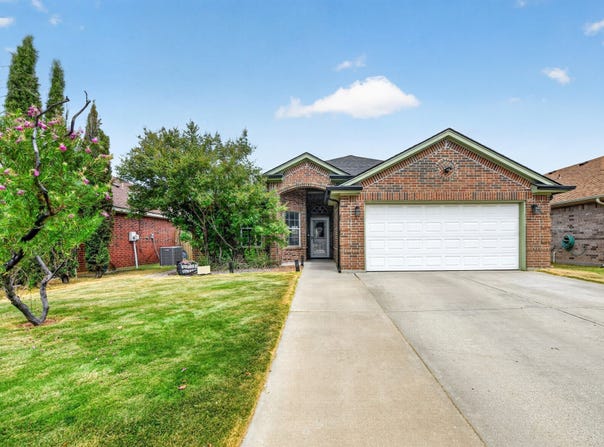 9228 Jason Drive, White Settlement, TX 76108
