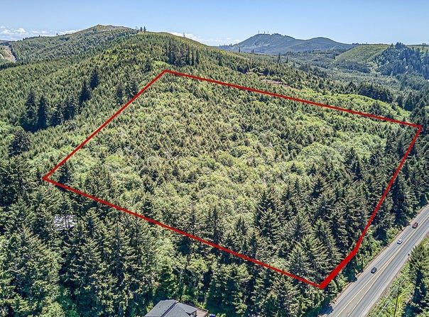 S Hwy 101 lot: 500, DepoeBay, OR 97341
