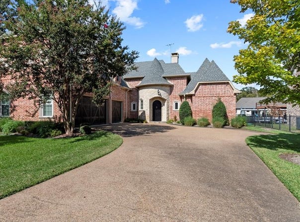 111 Saint Annes, Mabank, TX 75156