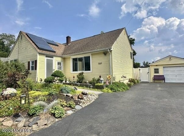 227 Old Stage Road, Spotswood, NJ 08884