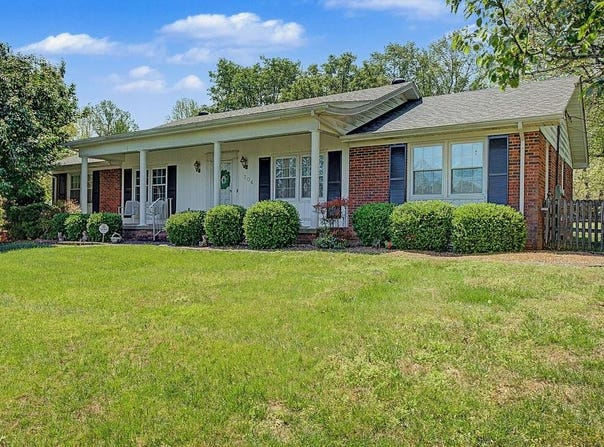 304 W 7th Avenue, Central City, KY 42330