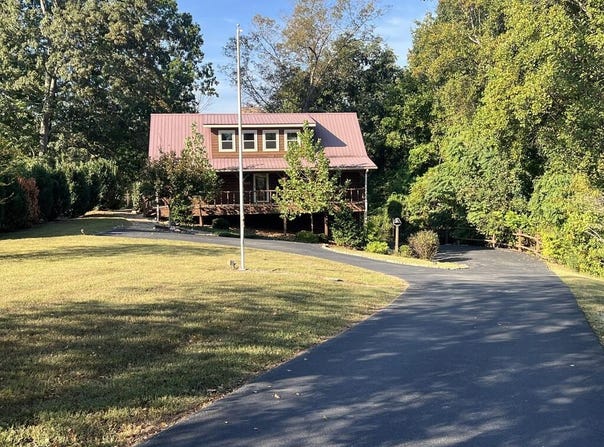 142 Rayahs Way, Quebeck, TN 38579