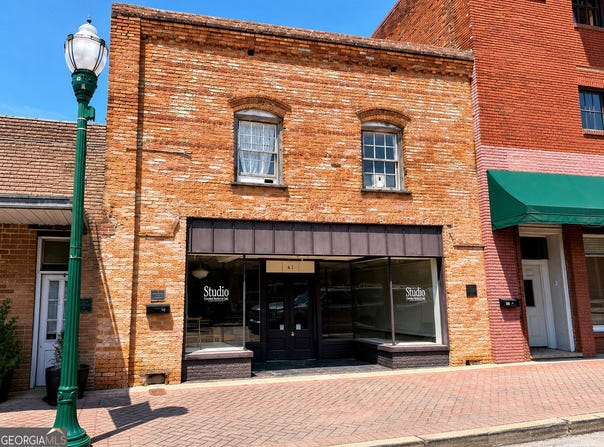 61 Doyle Street, Toccoa, GA 30577