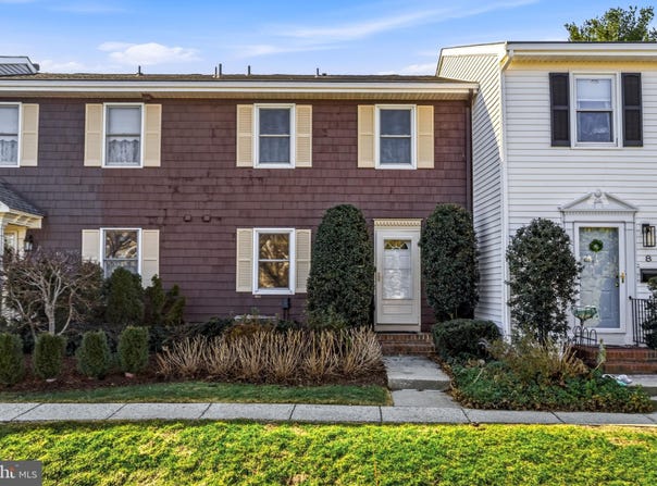 635 E MAIN Street, MOORESTOWN, NJ 08057