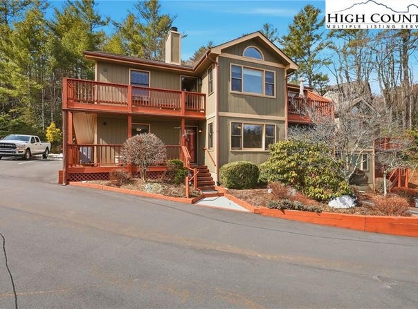 155 Glen Burney Lane, Blowing Rock, NC 28605