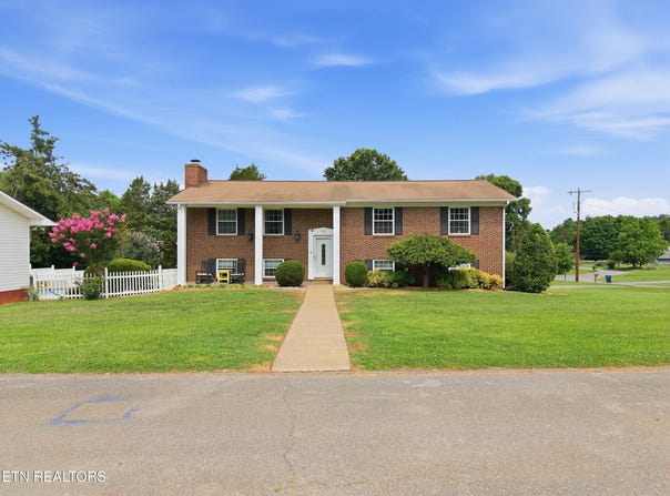 135 Colonial Circle, Seymour, TN 37865