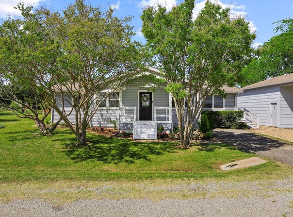 75 Maple Drive, Pottsboro, TX 75076
