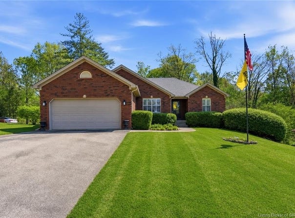 1117 Lakeview Drive, Borden, IN 47106