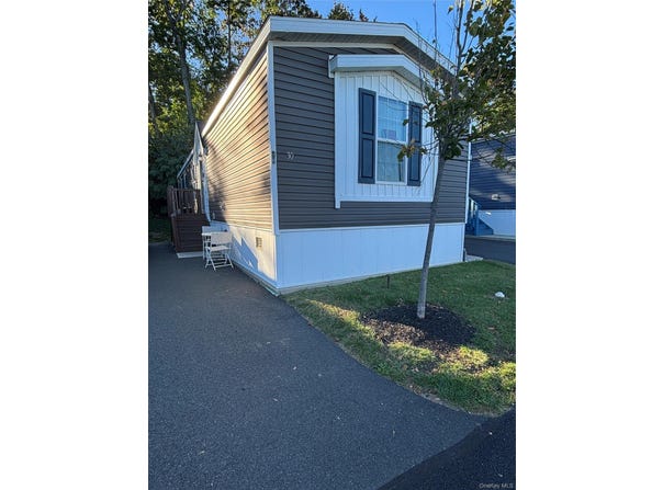 30 Windward Way, Stony Point, NY 10980