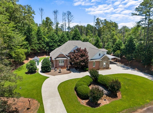 135 Sunset Bay Boulevard, Seneca, SC 29672