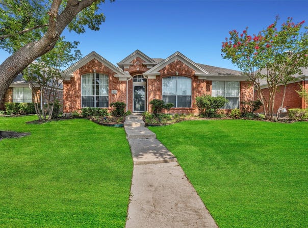 334 Touchdown Drive, Irving, TX 75063