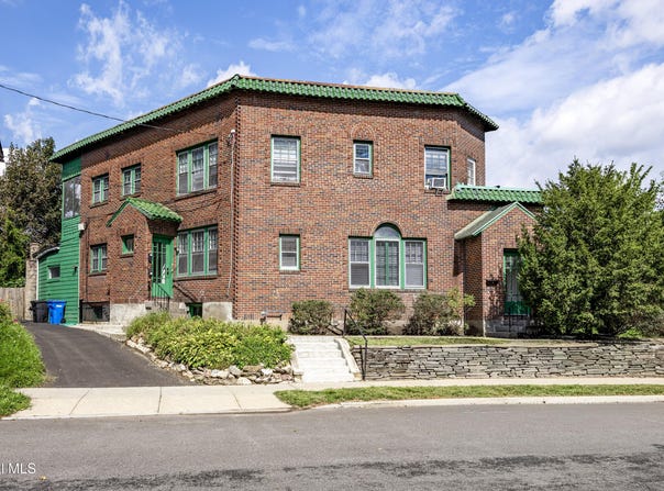 4 View Avenue, Albany, NY 12209