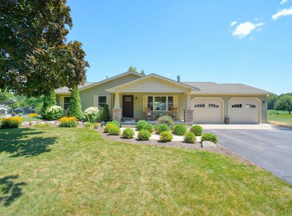 2915 Lee Marie Drive, Adrian, MI 49221