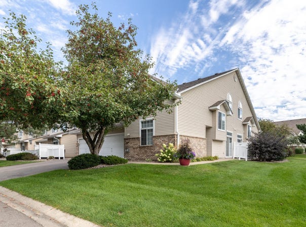 15573 Garnet Way, Apple Valley, MN 55124