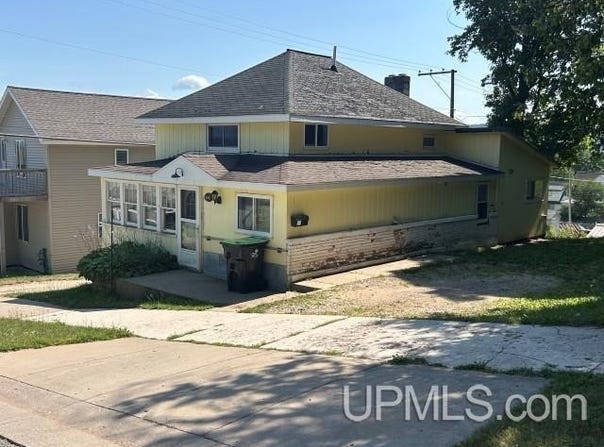 211 Hickory Street, Munising, MI 49862
