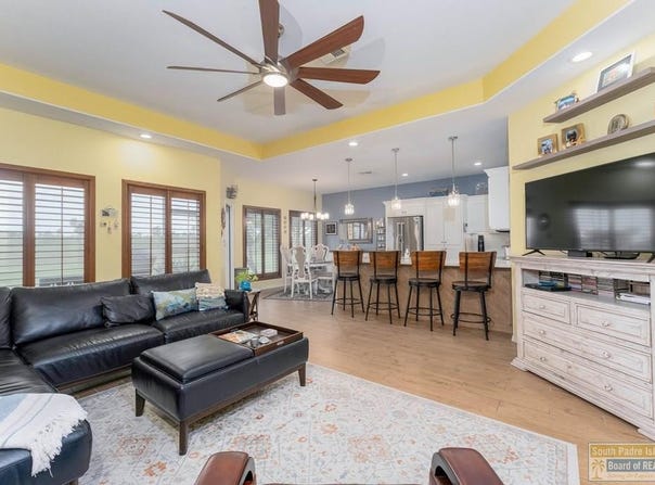 25 Golf House Rd., Laguna Vista, TX 78578