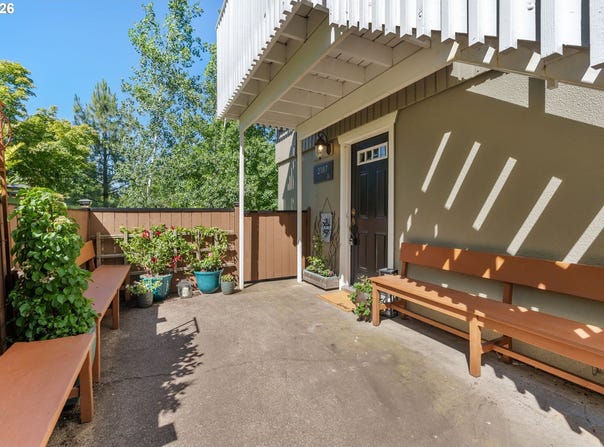 2187 W 15TH Ct, Eugene, OR 97402