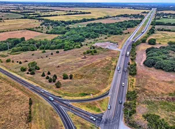 907 US-82 Highway, St Jo, TX 76265