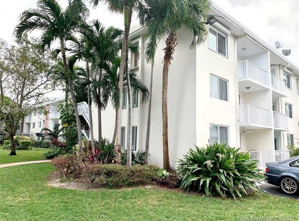 240 Galen Dr, Key Biscayne, FL 33149