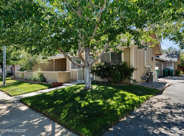 1763 London Circle, Sparks, NV 89431