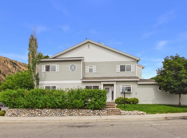115 W Carbonate St, Hailey, ID 83333