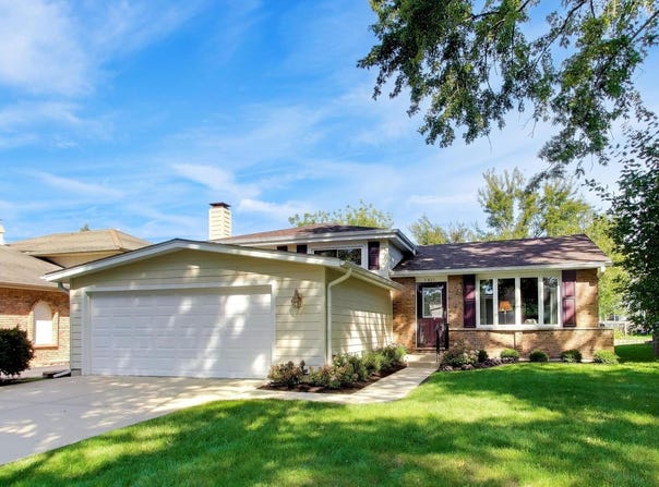 1411 E wilson Avenue, Wheaton, IL 60189