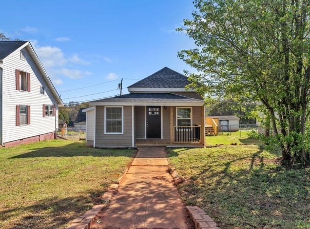 4 Walnut Street, Startex, SC 29377